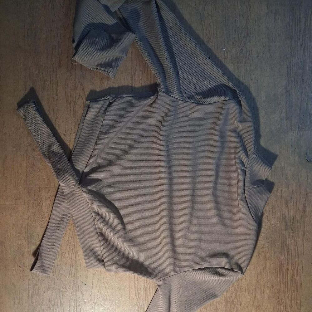 Poof Women's Tan Crop-top